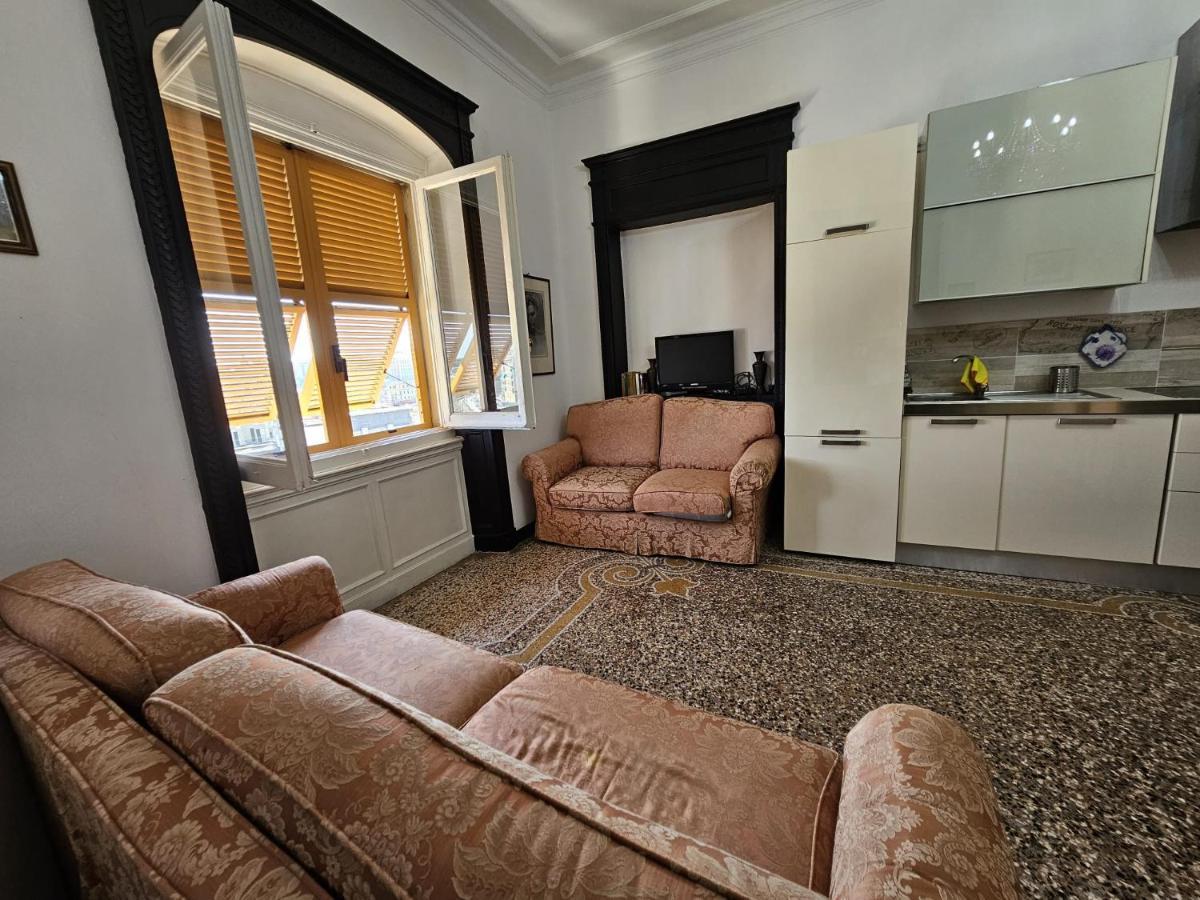 Apartment Antiche Memorie-eleganza E Confort In Centro Citta Genua