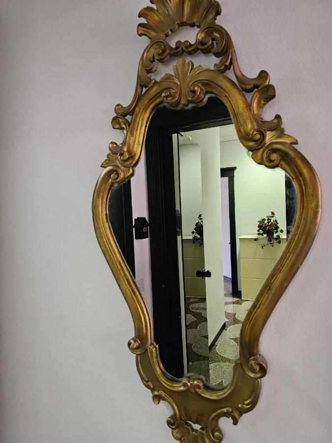 Apartment Antiche Memorie-eleganza E Confort In Centro Citta